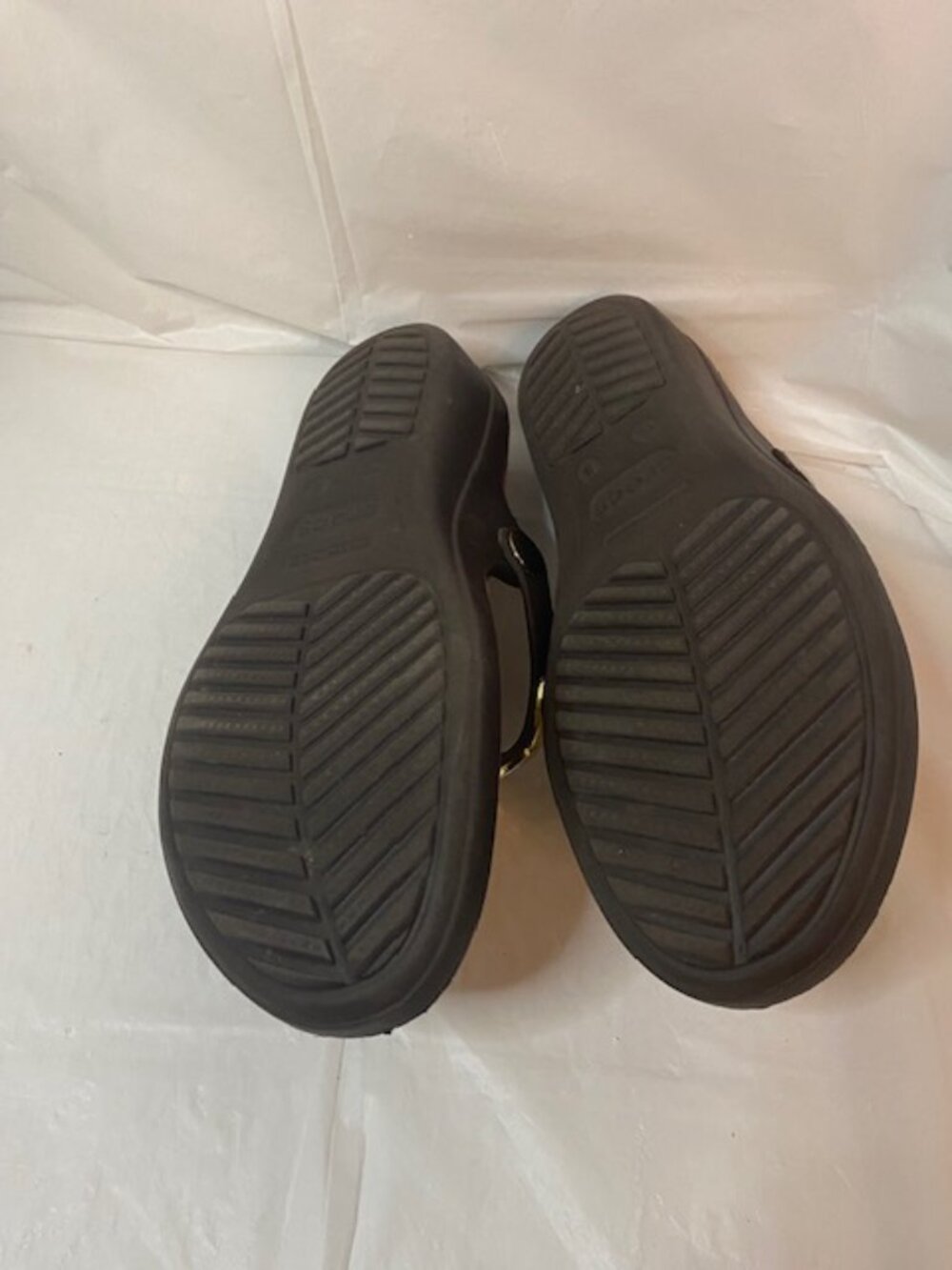 Crocs Sanrah Wedge Sandals Brown/gold, Women's Size 8 - Picture 8 of 8